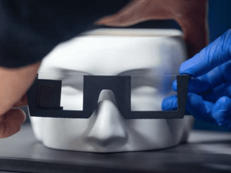 3D-доповнена реальність у звичайних окулярах